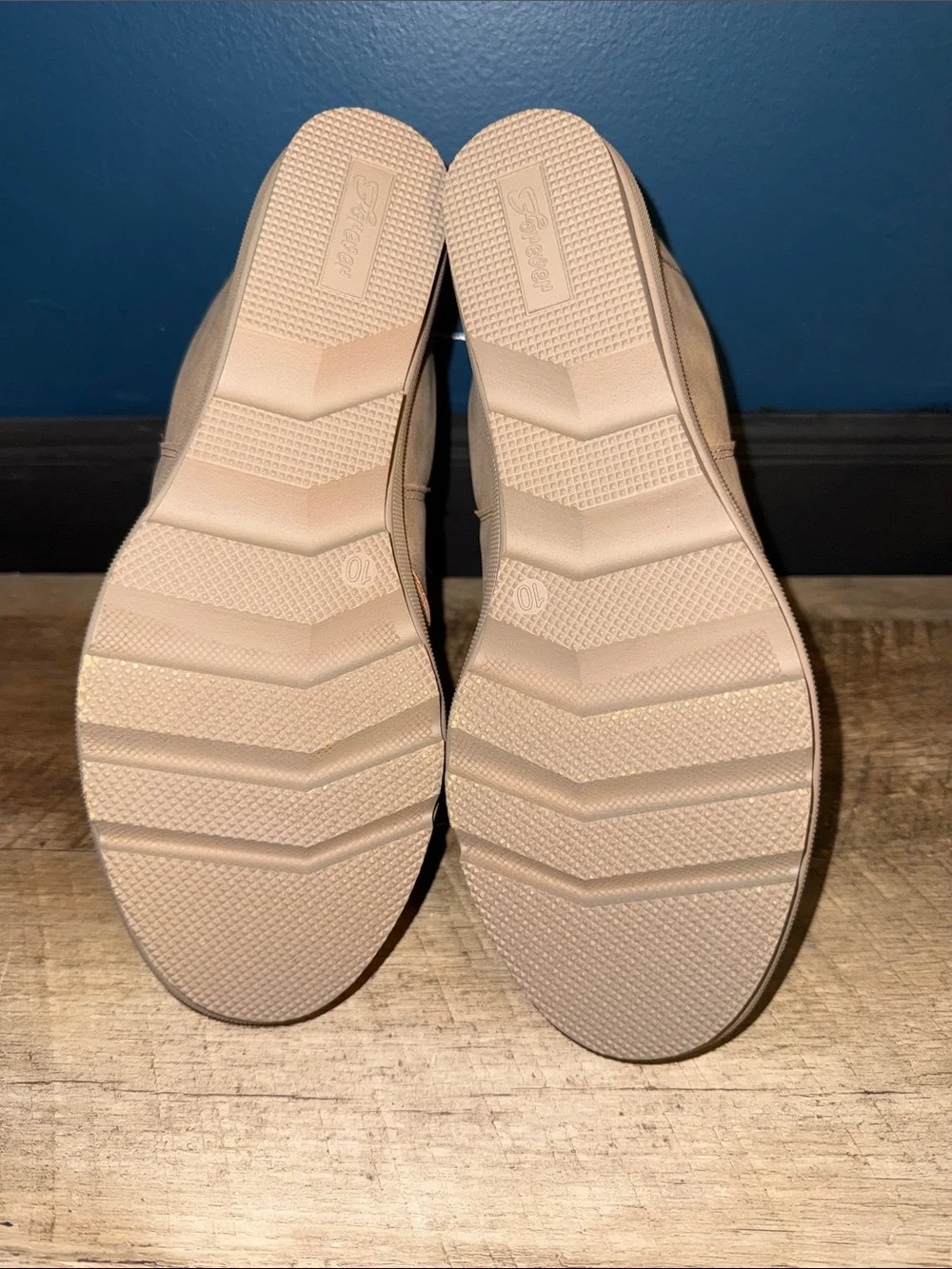 Size 10 Forever Boots. New without tags